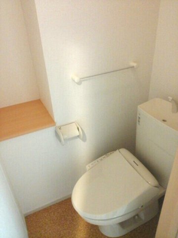 トイレ　清潔感のあるトイレです