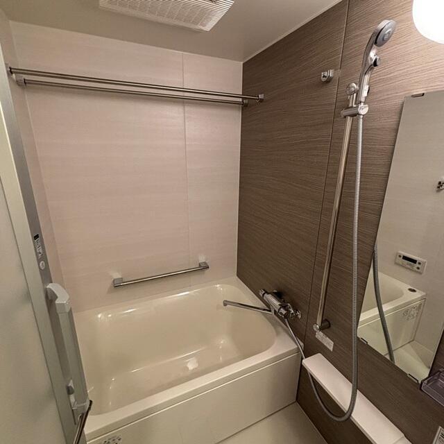 バス・シャワールーム　※写真は同タイプ住戸です。
