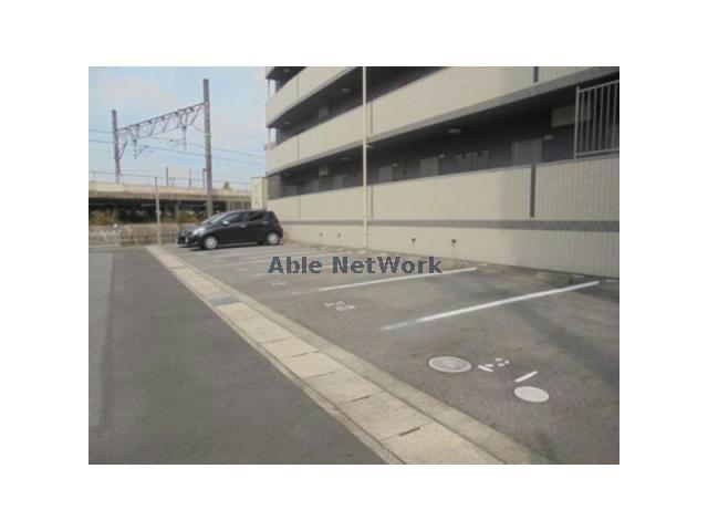 駐車場　駐車場