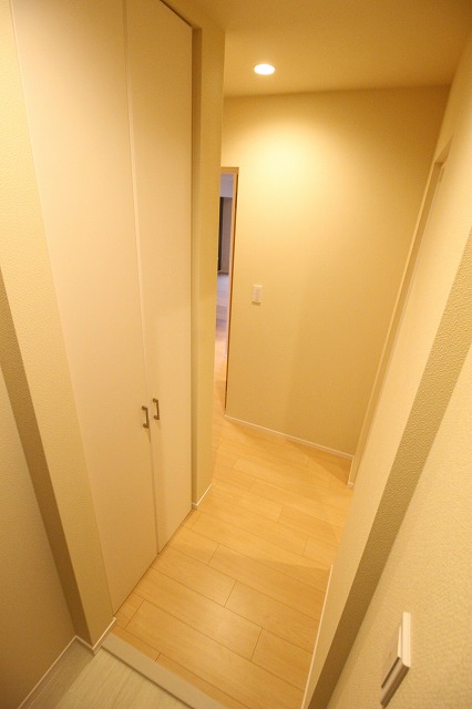 玄関　別のお部屋の写真です
