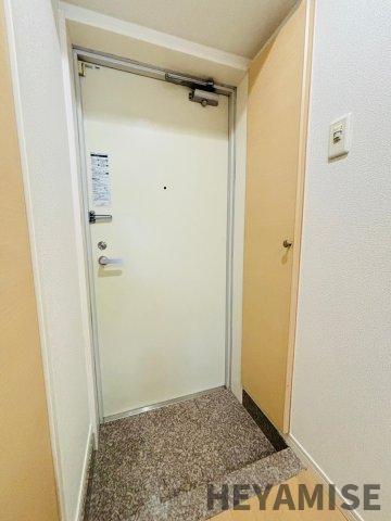 玄関　※同間取りの別の階のお部屋の画像です※現況を優先します