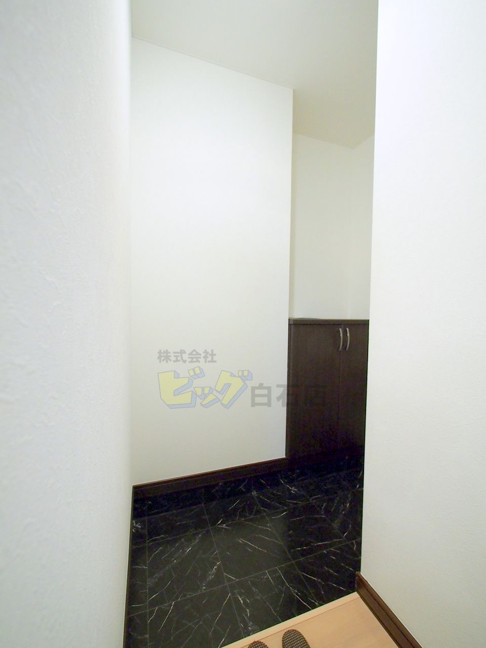 玄関　広々玄関です♪