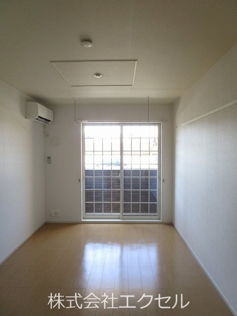 居室・リビング　明るい室内です。