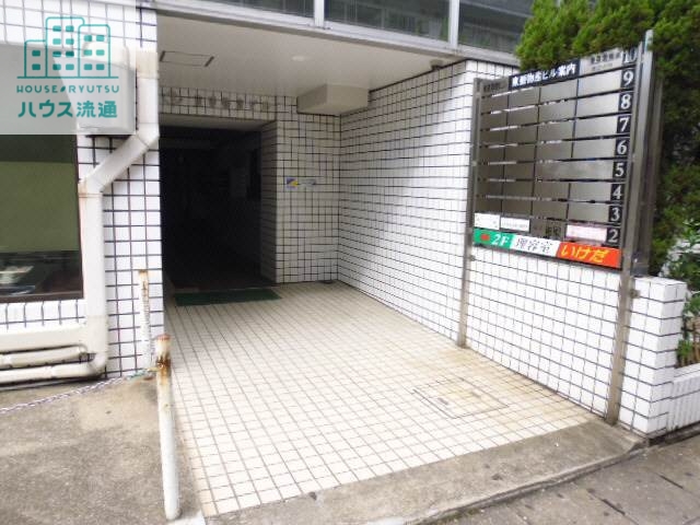 エントランス　エントランス部分