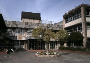 中学校　和泉市立南池田中学校（中学校）まで1622m
