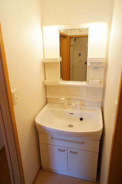 洗面設備　※同物件他部屋参考写真です※