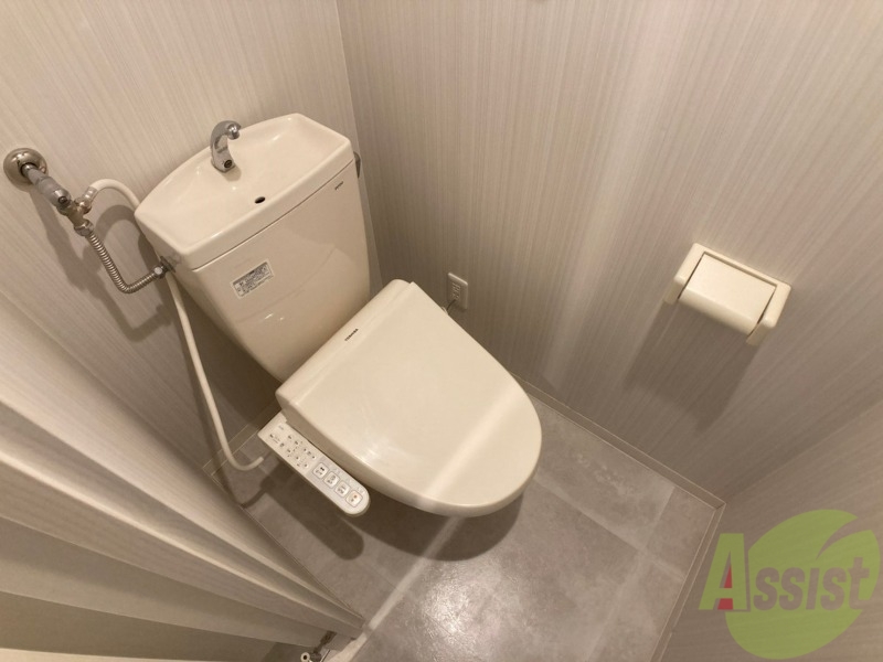 トイレ　ウォシュレット機能がついたトイレです。安心して使用できます。