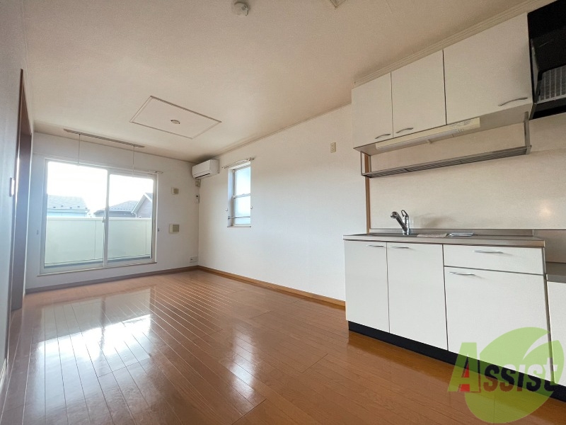 居室・リビング　日当たりもよく、明るい感じのお部屋です。