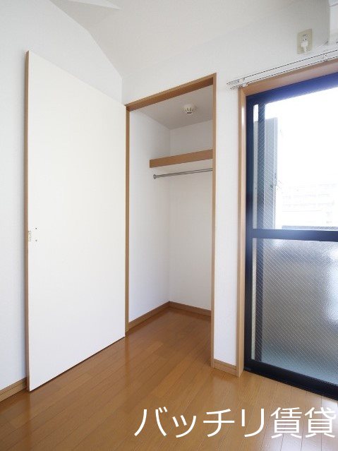 収納　別号室タイプの為、現状を優先致します。