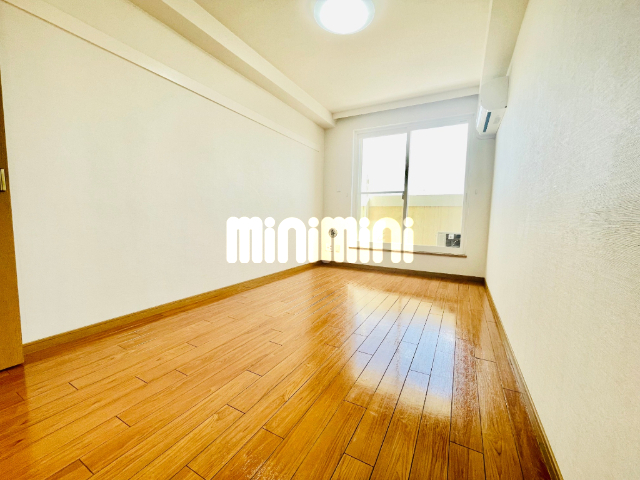 居室・リビング　日当たり良好なお部屋です！