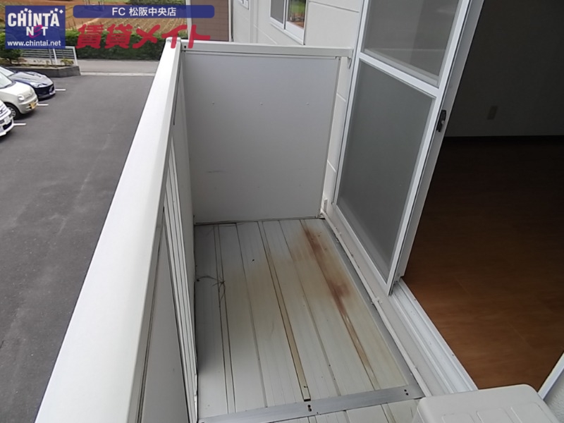 バルコニー　別部屋反転同型タイプ