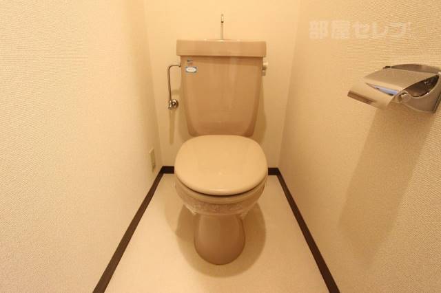 トイレ　個室トイレです