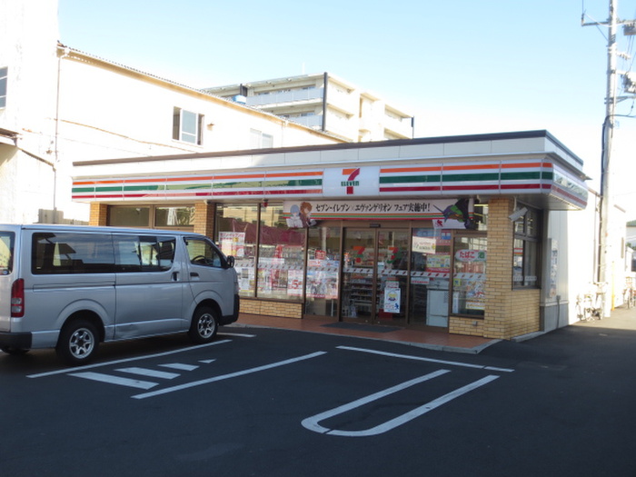 コンビニ　セブンイレブン横浜池辺町店（コンビニ）まで200m