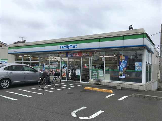 コンビニ　ファミリーマート田名四ツ谷店（コンビニ）まで1221m