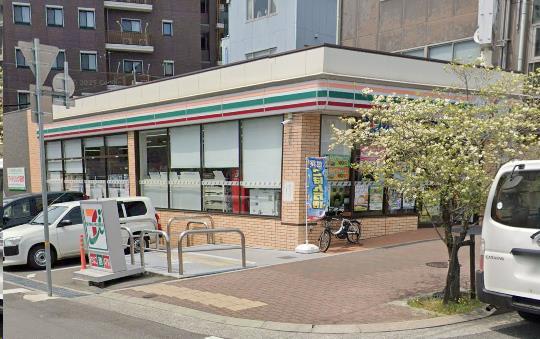 コンビニ　セブンイレブン神戸御影2丁目店（コンビニ）まで162m