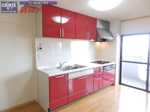 キッチン　同じ物件、別部屋の写真です