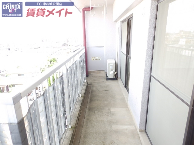 バルコニー　同じ物件、別部屋の写真です