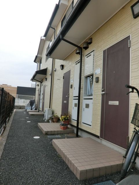 エントランス　玄関へのアプローチ