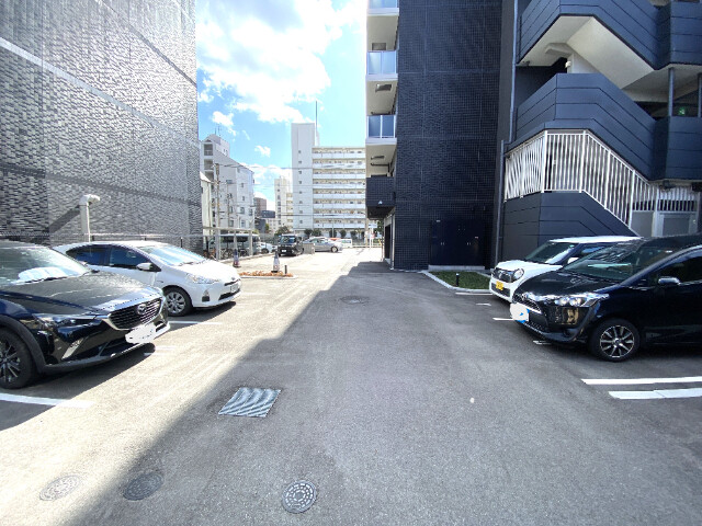 駐車場　敷地内駐車場あります！