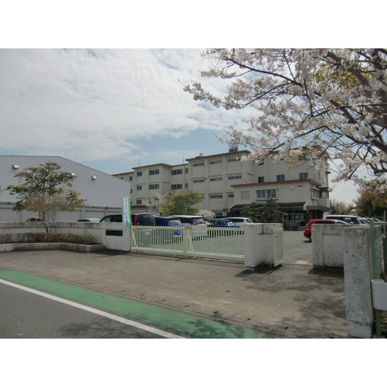 小学校　浜松市立西都台小学校（小学校）まで1090m