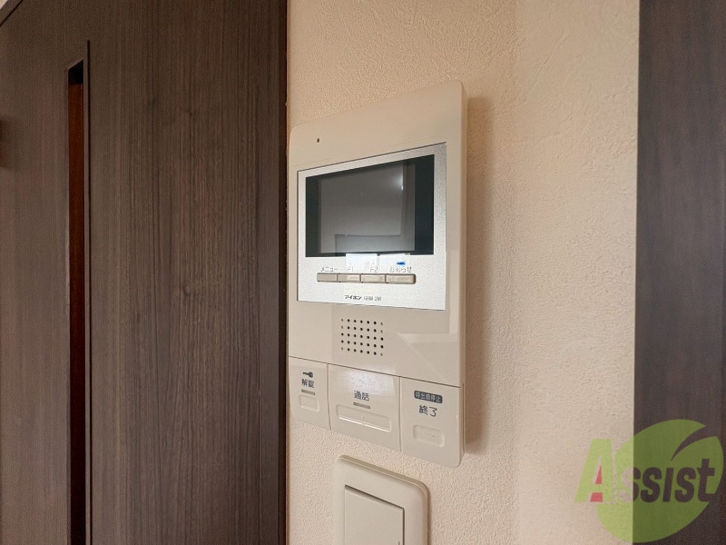 セキュリティ　ＴＶモニター付インターホンです。来客者の顔が見えるので安心！