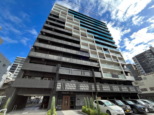 建物外観　プレサンスSAKAEフロント