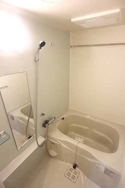 バス・シャワールーム　★バスルーム★※別部屋参考写真※