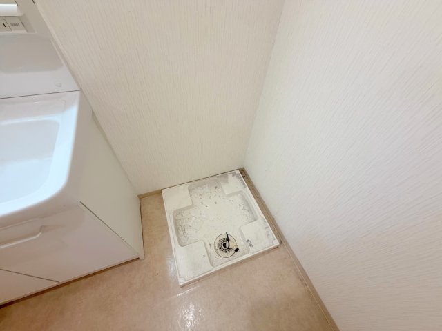 その他設備　室内に洗濯機置場があれば雨の日でも濡れる心配がございませんね