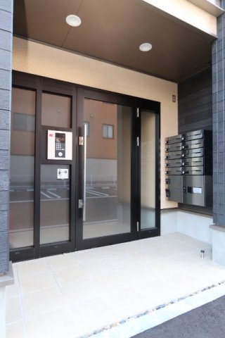 エントランス　清潔なエントランスです