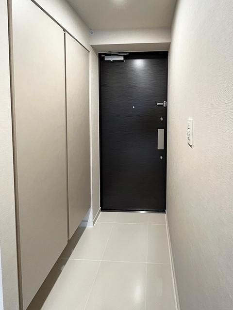 玄関　※写真は同タイプ住戸です。