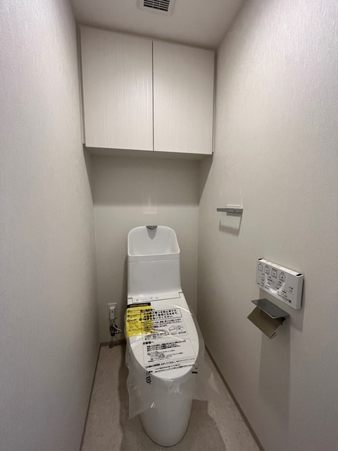 トイレ　※写真は同タイプ住戸です。