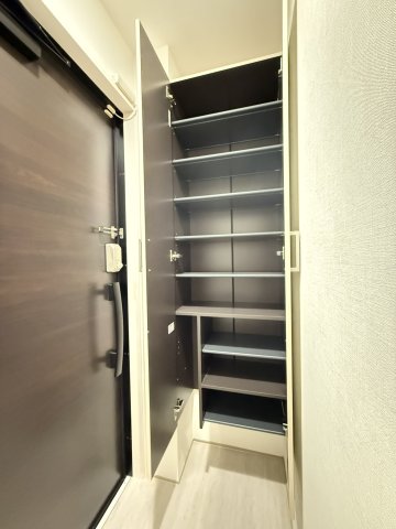 収納　シューズボックス