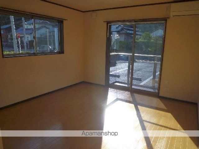 プレミールの居間写真