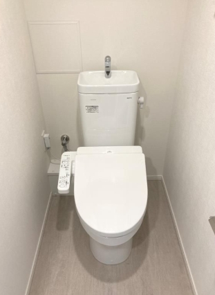 トイレ　☆清潔感のあるトイレです☆