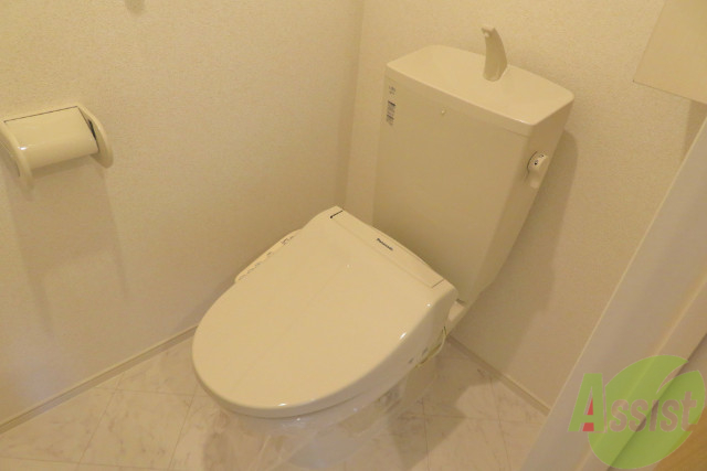 トイレ　トイレはお風呂と別なので清潔感があっていいですね。