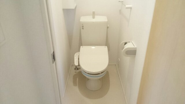 トイレ　落ち着いたトイレです
