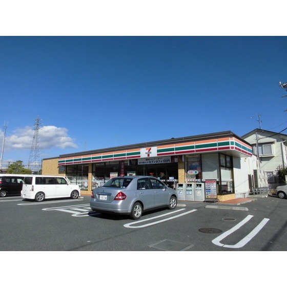 コンビニ　セブンイレブン長野柳原店（コンビニ）まで575m