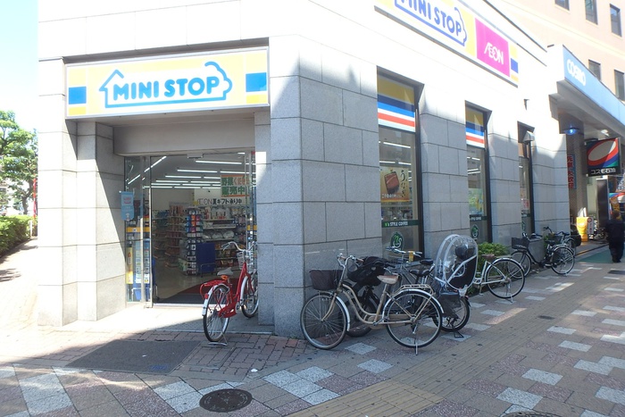コンビニ　ミニストップ板橋区役所前店（コンビニ）まで125m