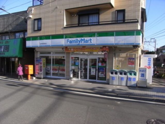 コンビニ　ファミリーマート松戸新田駅前店（コンビニ）まで580m