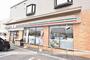 コンビニ　セブンイレブン（コンビニ）まで592m