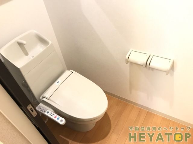 トイレ　温水洗浄便座（同仕様写真）
