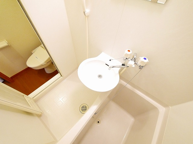 その他設備　コンパクトで使いやすい洗面所です