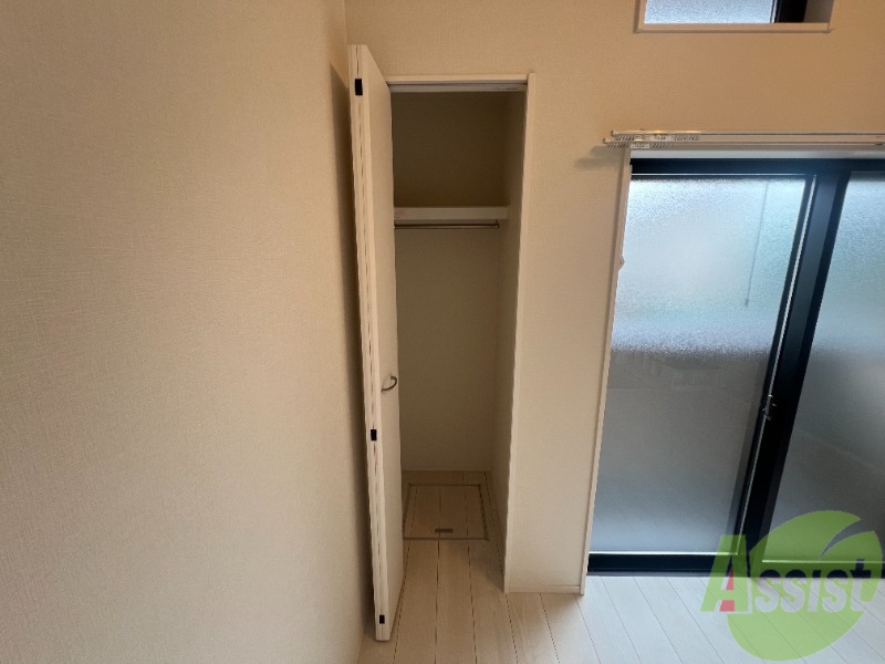 収納　収納は、縦にも高さがある為丈の長い物でも収納できそうですね。