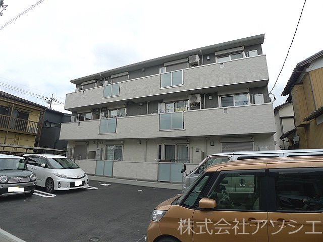 建物外観　ロイヤルパレスIII番館のご紹介は住いの窓口アソシエにお任せ