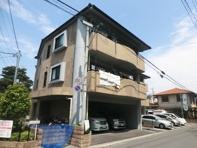建物外観　★ＲＣ造３階建てマンション！外観です★