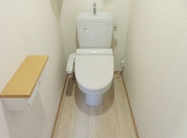 トイレ　別部屋同仕様タイプ