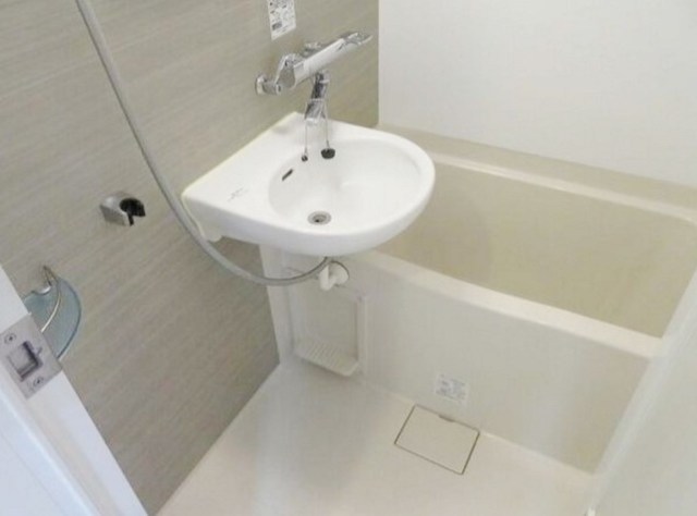 バス・シャワールーム　別部屋同仕様タイプ