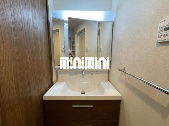 洗面設備　同間取り別部屋写真です