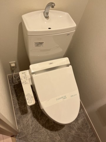 トイレ　嬉しい温水洗浄便座♪