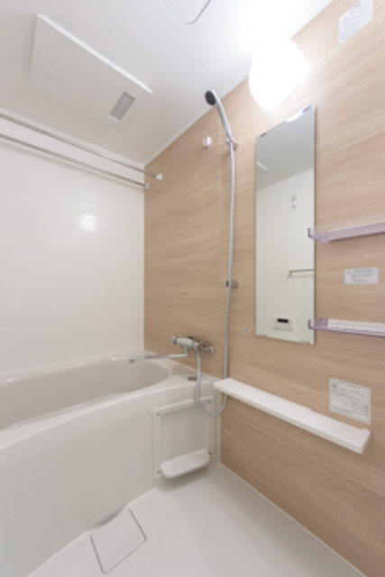 バス・シャワールーム　※写真は同タイプ住戸です。